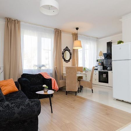 ורשה Superapart Grochowska 136, Very Close To The Mon Hospital On Saszerow Street מראה חיצוני תמונה